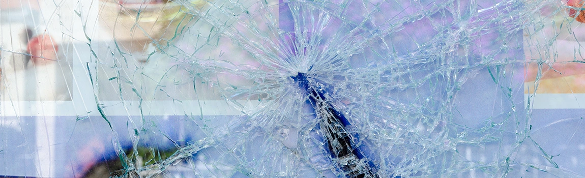 Window Broken Glass Repair in Lauderhill, FL